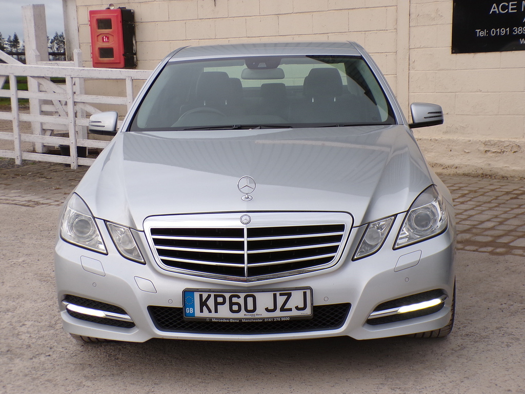 Mercedes-Benz E Class E250 Cdi Blueefficiency Avantgarde Silver #4