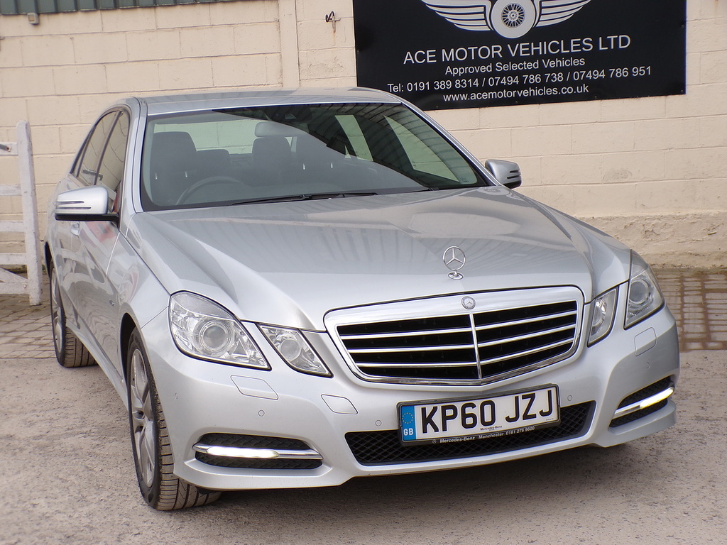 Mercedes-Benz E Class E250 Cdi Blueefficiency Avantgarde Silver #2