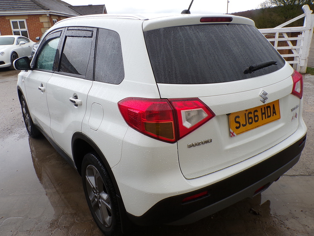 Suzuki Vitara Ddis Sz-t SJ66HDA White #5