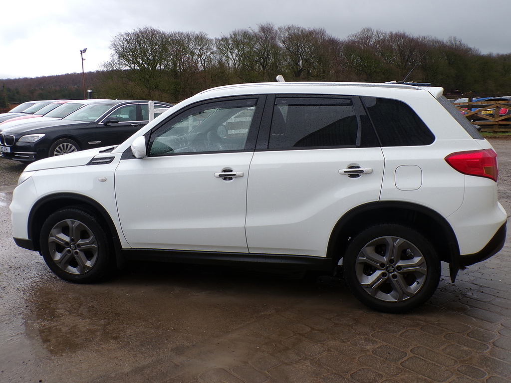 Suzuki Vitara Ddis Sz-t SJ66HDA White #4
