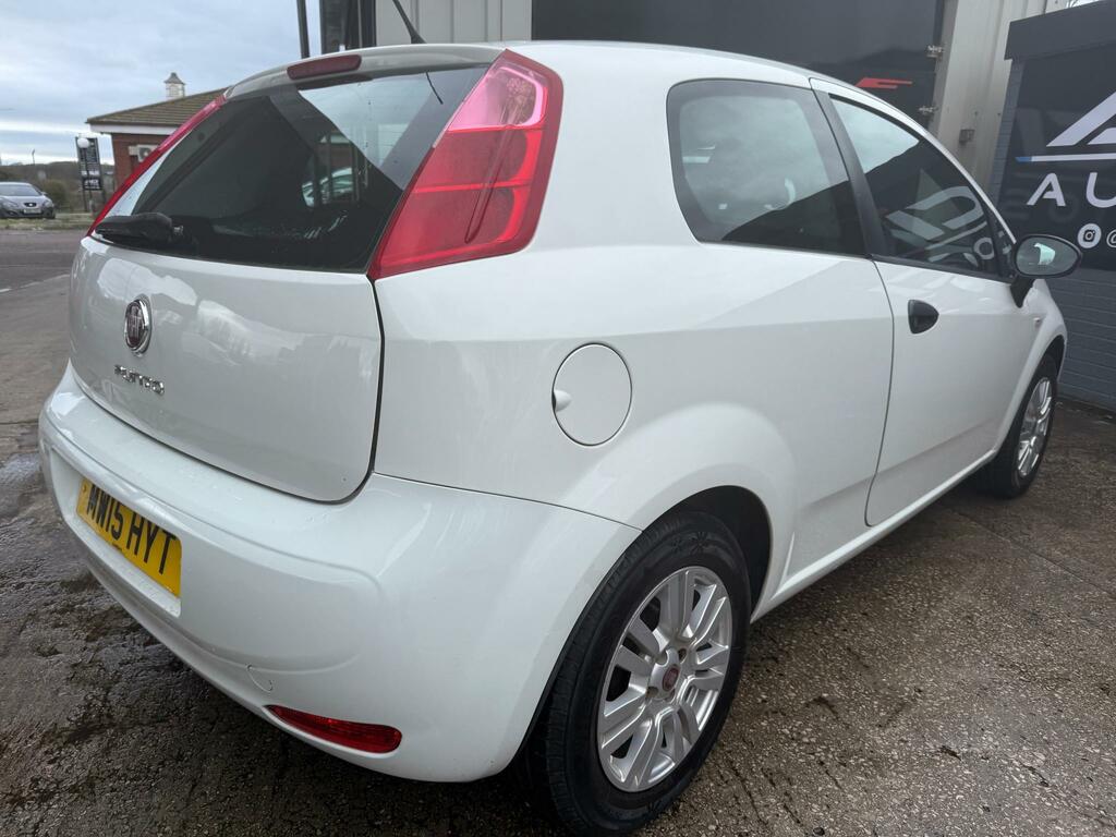 Fiat Punto 1.2 Pop Hatchback MW15HYT White #3