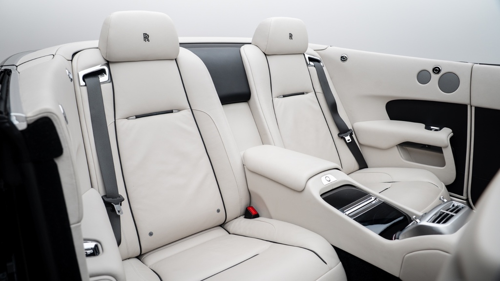 Rolls-Royce Dawn V12 Purple #12