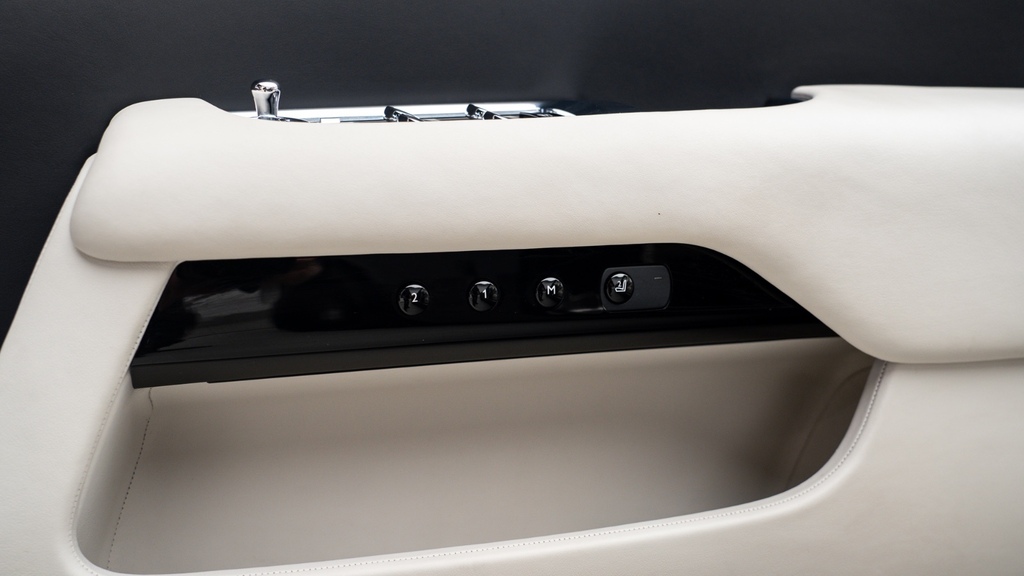 Rolls-Royce Dawn V12 Purple #26