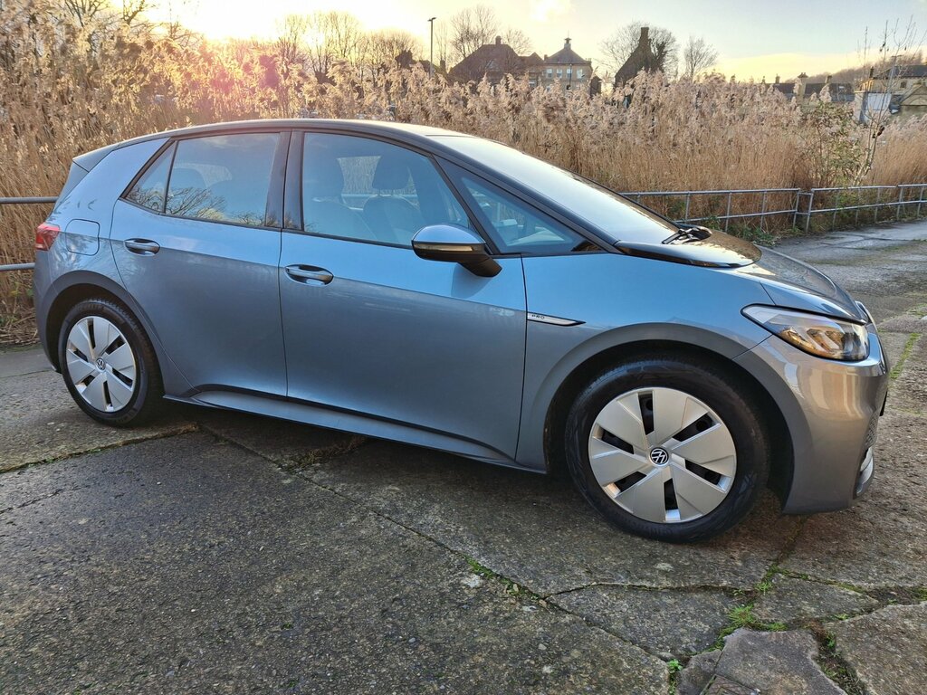 Volkswagen ID.3 Pro Performance 58Kwh Life Hatchback VO71PVZ Blue #2