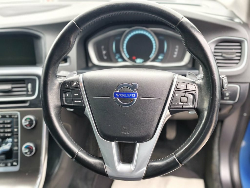 Volvo V60 Estate BW64WGZ Blue #3