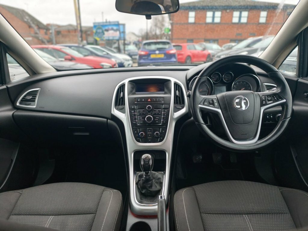 Vauxhall Astra 1.6L Sri DS64CGF Silver #6