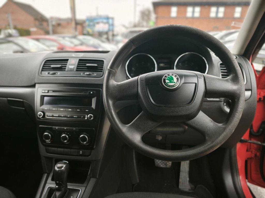 Skoda Yeti 1.2L S GJ63ZXR Red #3