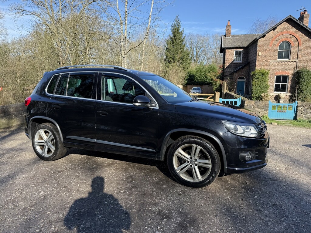 Volkswagen Tiguan 2.0 Tdi Bluemotion Tech R-line SH64FGO Black #2
