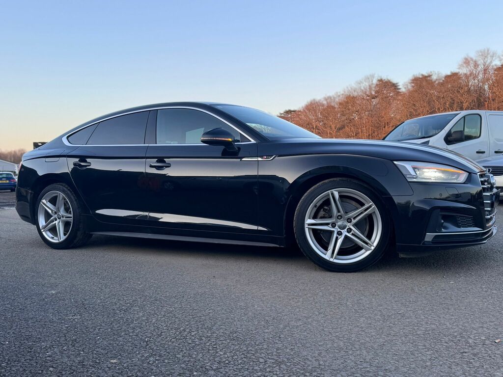 Audi A5 Hatchback Black #5