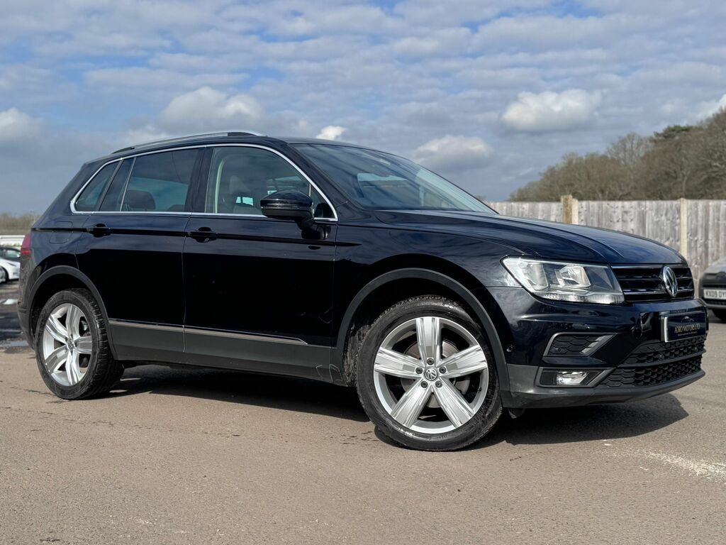 Volkswagen Tiguan Suv  Black #3
