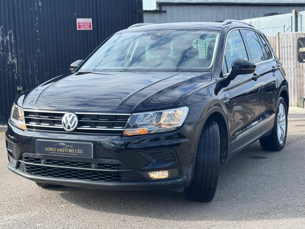 Volkswagen Tiguan Suv  Black #5