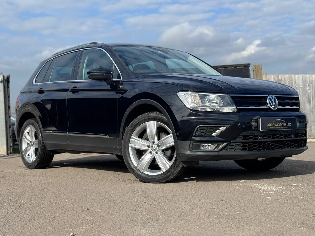 Volkswagen Tiguan Suv  Black #2