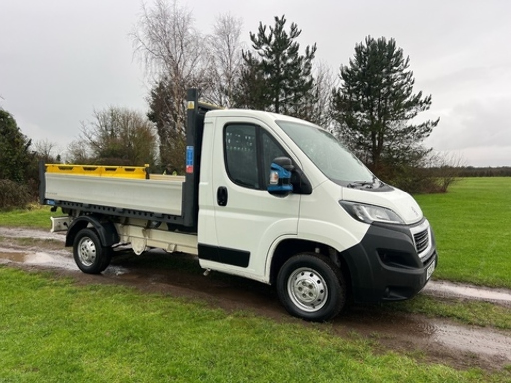 Peugeot Boxer L2 Single Cab Tipper 140Ps Air Con White