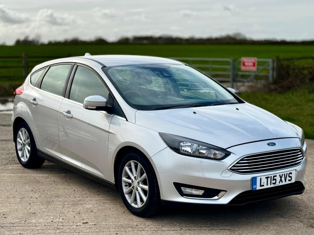 Ford Focus Hatchback LT15XVS Silver #3