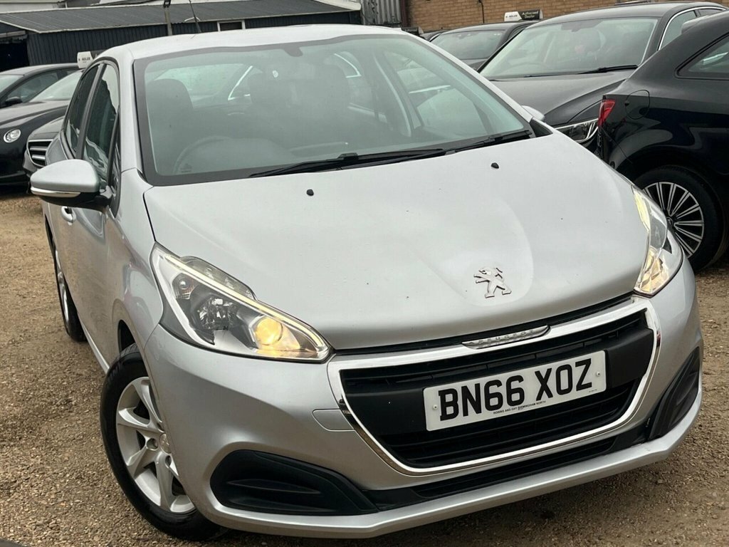 Peugeot 208 Hatchback Silver