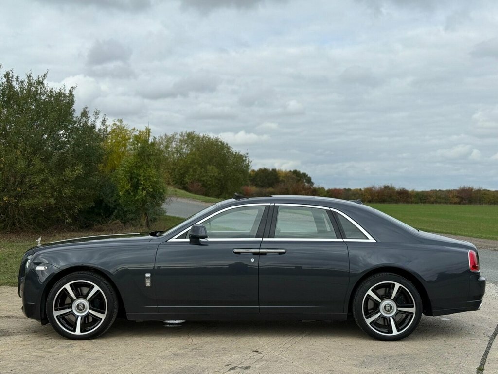 Rolls-Royce Ghost Saloon Silver #8