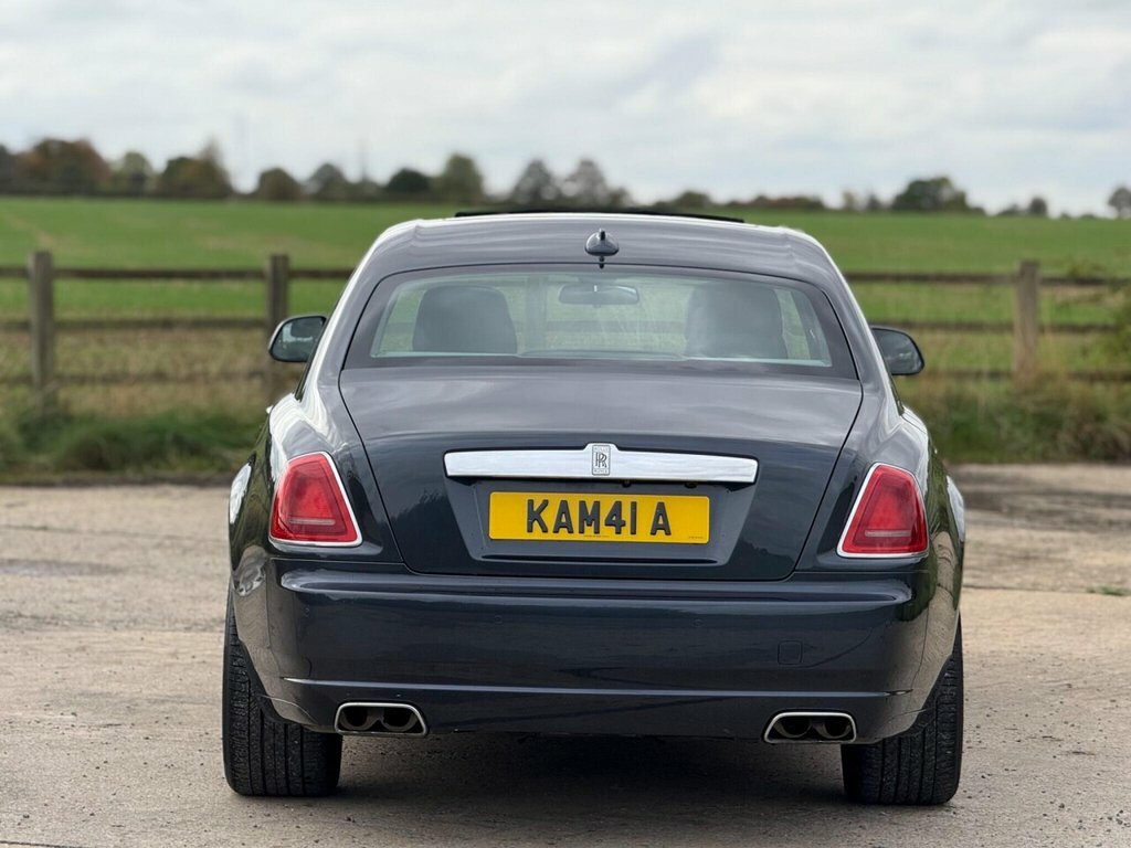 Rolls-Royce Ghost Saloon Silver #9