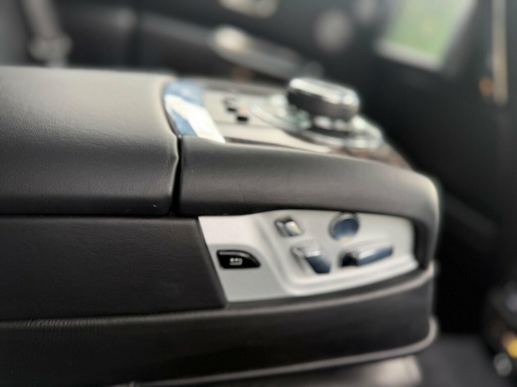 Rolls-Royce Ghost Saloon Silver #39