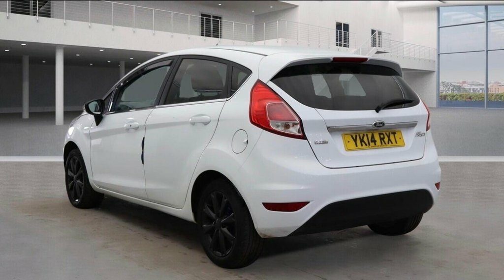 Ford Fiesta Titanium X YK14RXT White #4