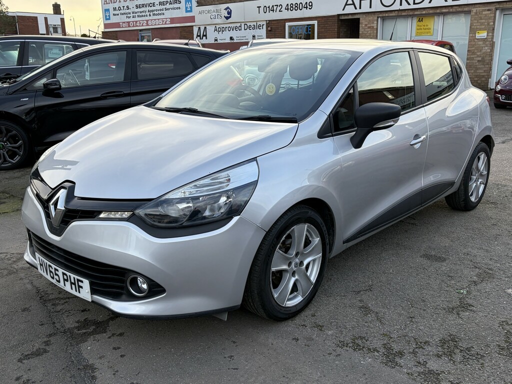 Renault Clio Hatchback 1.2 Play 1.2 16V 75 2015 Silver
