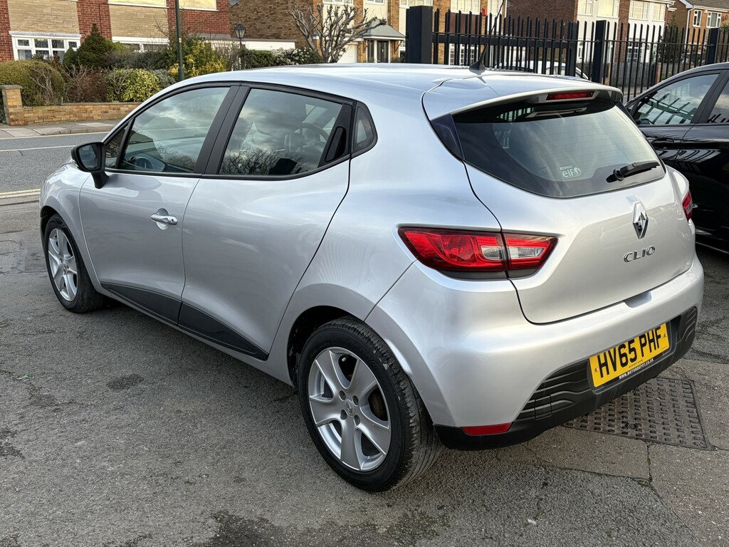 Renault Clio Hatchback 1.2 Play 1.2 16V 75 2015 HV65PHF Silver #4