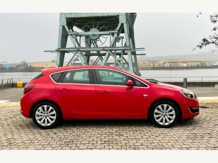 Vauxhall Astra 1.6 16V Elite Euro 5 CK64NCY Red #3