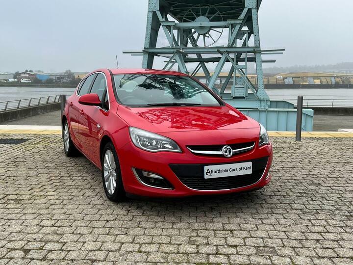 Vauxhall Astra 1.6 16V Elite Euro 5 Red