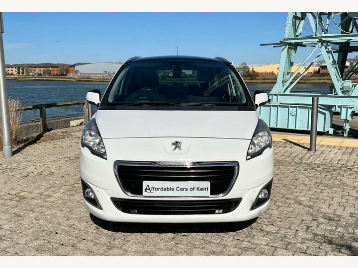 Peugeot 5008 1.6 Hdi Allure Euro 5 White #2