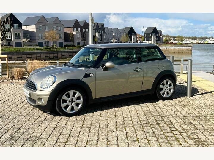 Mini Hatch 1.4 One Steptronic Euro 4 LC08GVA Silver #4