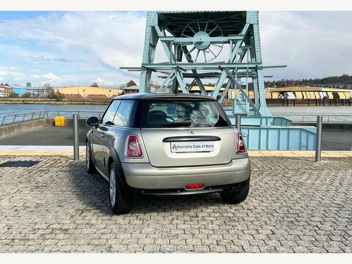 Mini Hatch 1.4 One Steptronic Euro 4 LC08GVA Silver #6