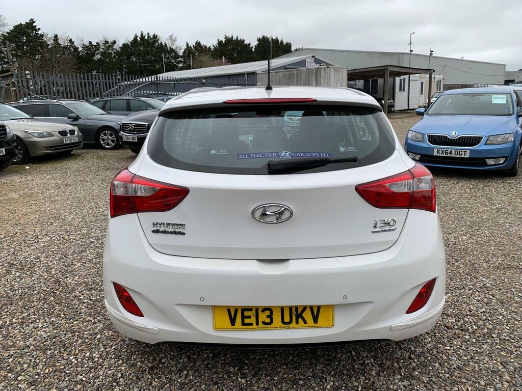 Hyundai I30 1.6 Crdi Blue Drive Edition Euro 5 S S White #5