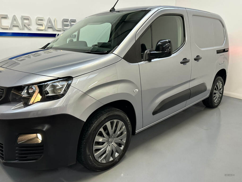 Peugeot Partner 1000 1.5 Bluehdi 100 Professional Prem Van 6 Spd MT72GFJ Grey #5