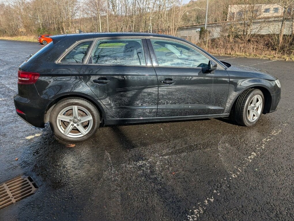 Audi A3 1L Se Technik YY68OCG Black #4