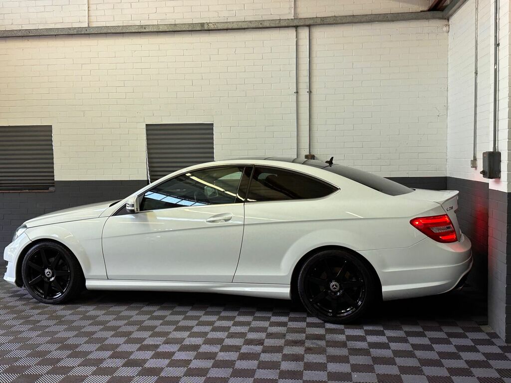 Mercedes-Benz C Class 2.1 C250 Cdi Amg Sport Edition Coupe G- WF64MJJ White #4