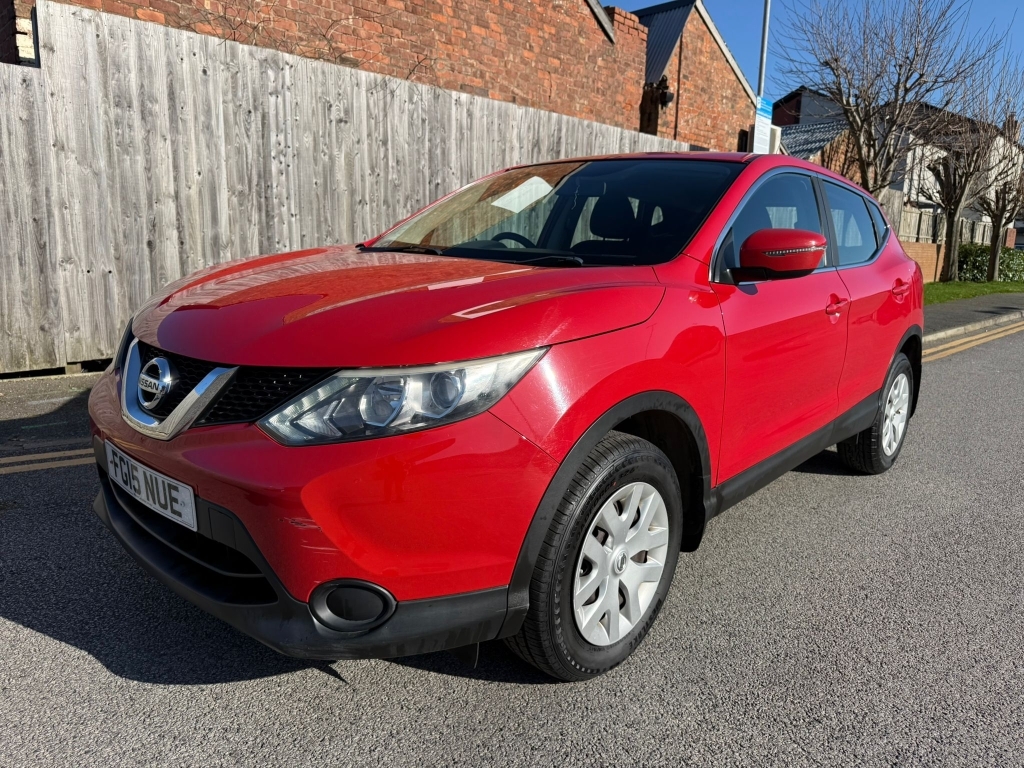 Nissan Qashqai 1.2 Visia Dig-t FG15NUE Red #4
