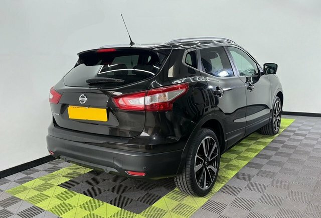 Nissan Qashqai 1.6 Dci Tekna Suv WP15UYN Black #2
