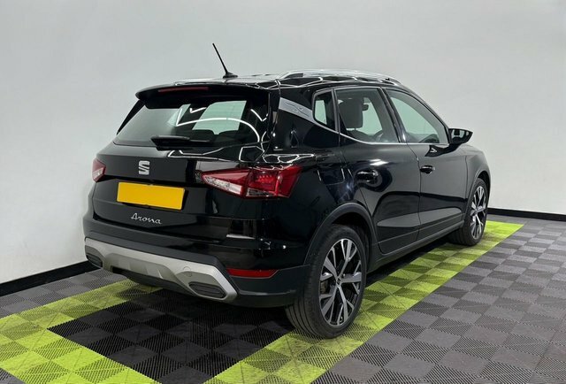 Seat Arona 1.0 Tsi Xperience Lux OV71HRD Black #2