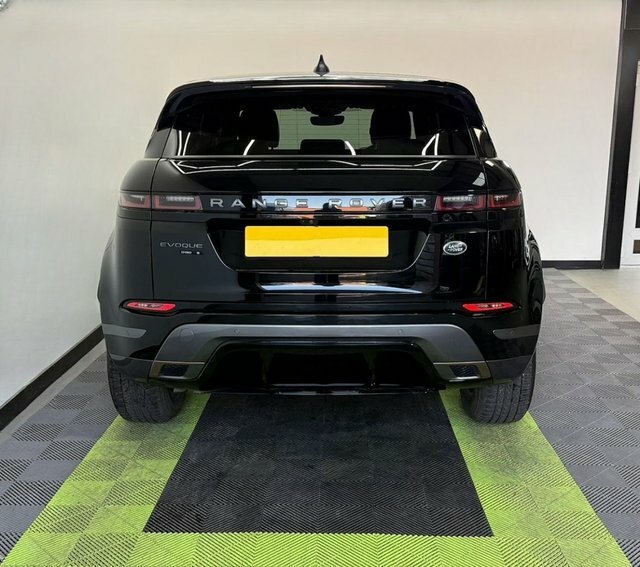 Land Rover Range Rover Evoque 2.0 D150 Mhev R-dynamic RF20HCY Black #4