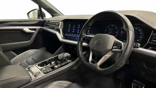 Volkswagen Touareg 3.0 Tdi V6 Black RJ71NLX Black #4