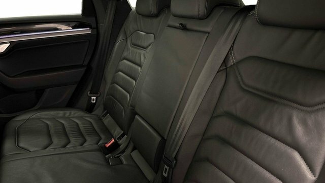 Volkswagen Touareg 3.0 Tdi V6 Black RJ71NLX Black #6