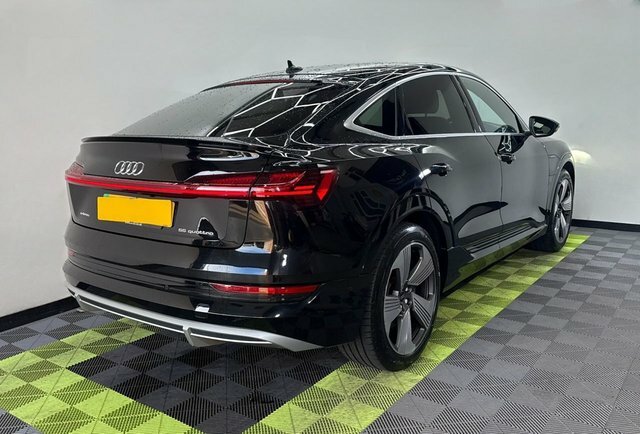 Audi E-tron 55 S Line Sportback NA72HRF Black #2