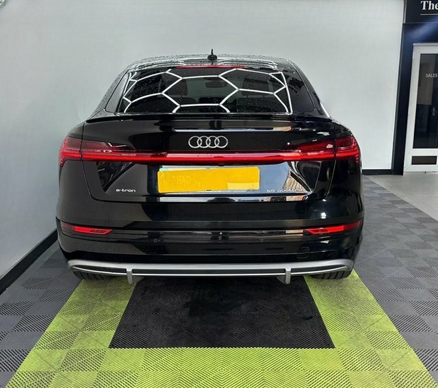Audi E-tron 55 S Line Sportback NA72HRF Black #4