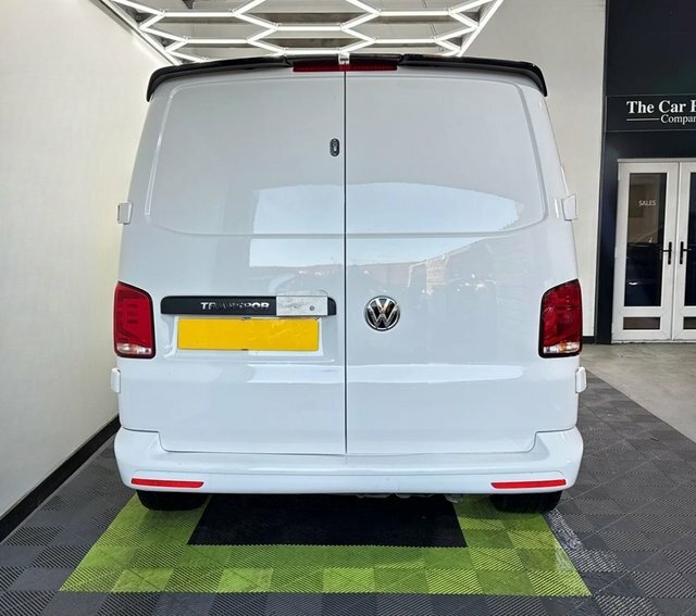 Volkswagen Transporter 2.0 Tdi T32 Startline DL70TVK White #4