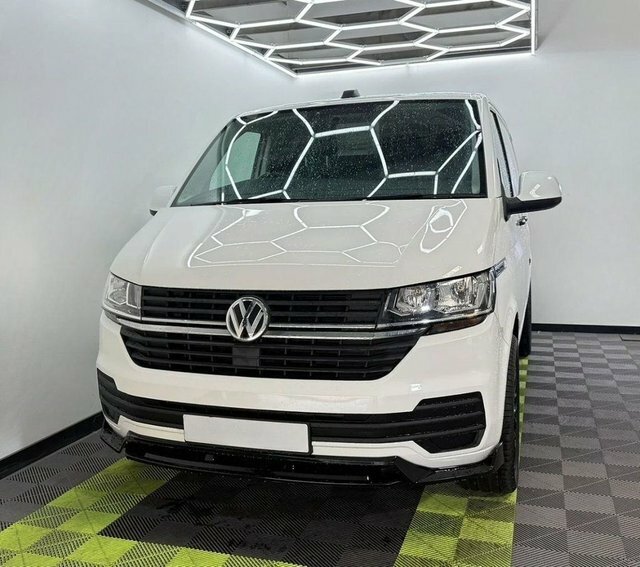 Volkswagen Transporter 2.0 Tdi T28 Bluemotion YY67ENJ White #3