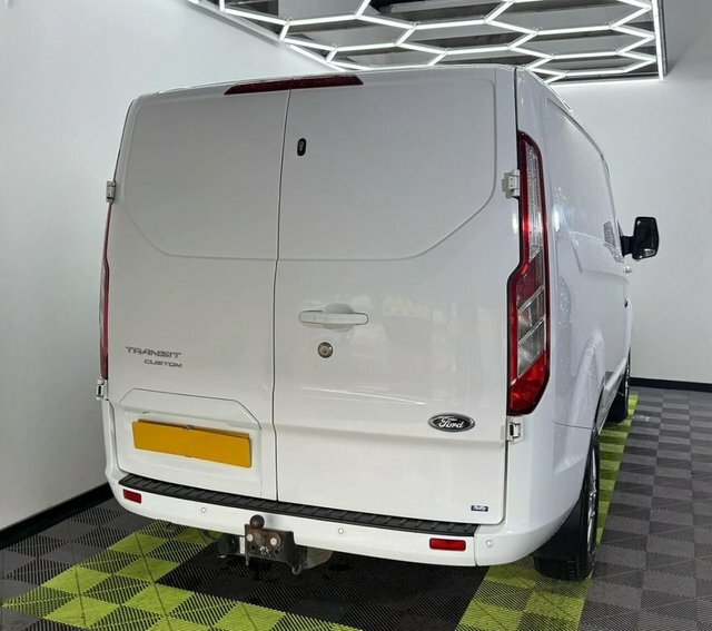 Ford Transit Custom 2.0 300 Ecoblue Limited YR69VVU White #4