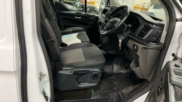 Ford Transit Custom 2.0 300 Ecoblue Leader EJ70LVU White #5