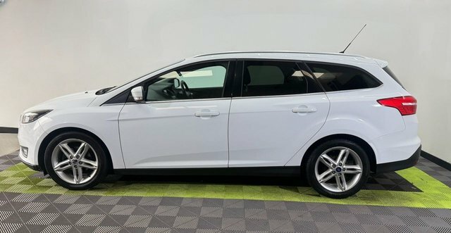 Ford Focus 1.6 Tdci Zetec Estate MT65RXS White #5