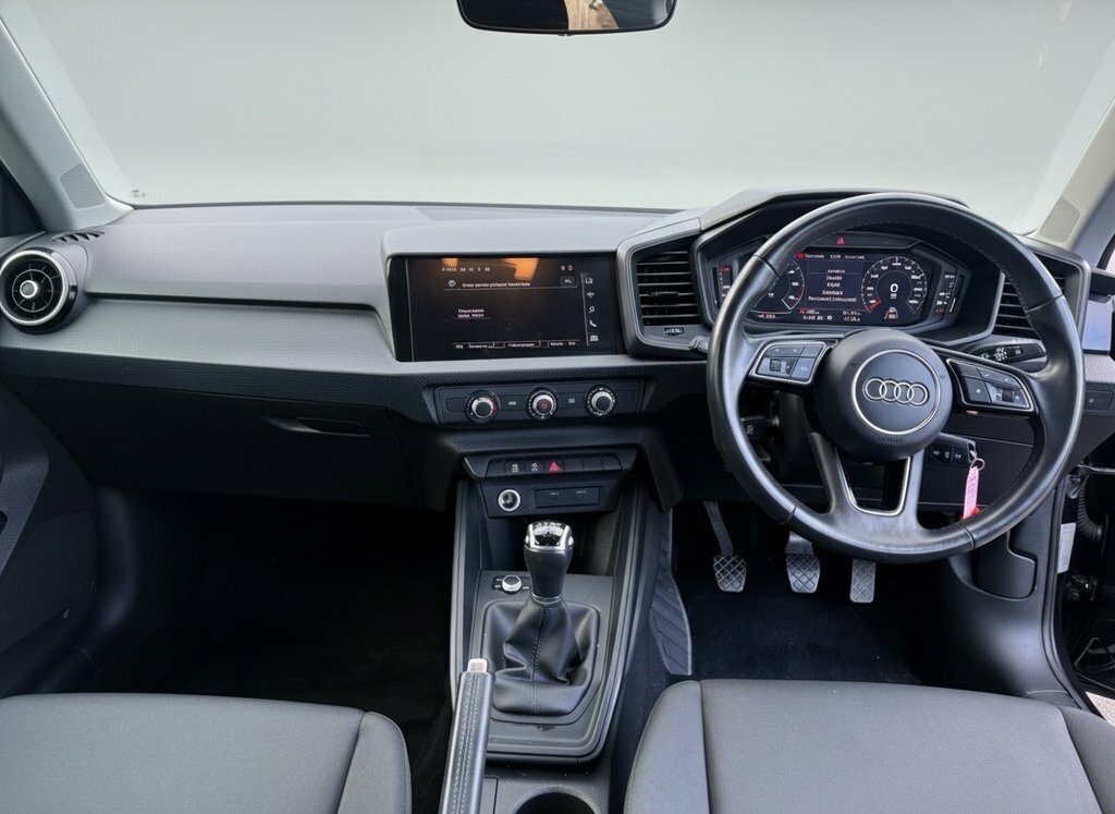 Audi A1 1L Technik VE21ZGT Black #6
