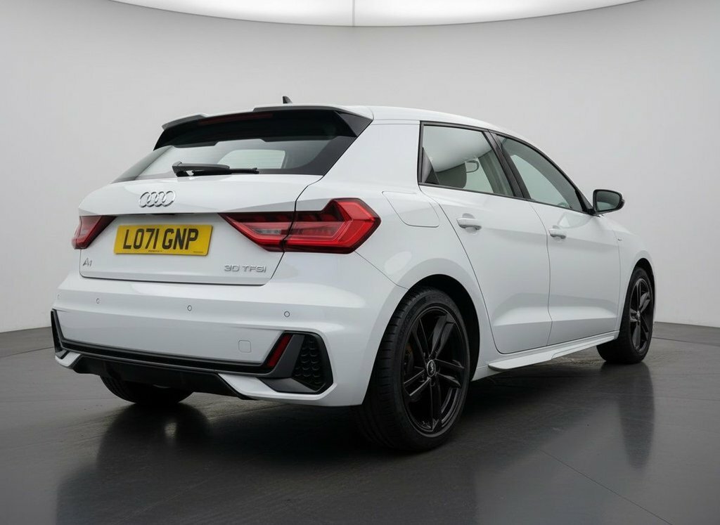 Audi A1 1L S Line LO71GNP White #3