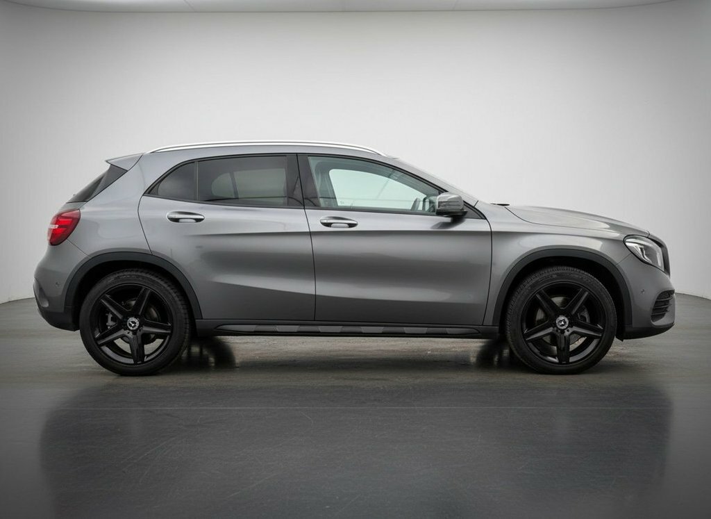Mercedes-Benz GLA Class 1.6L Amg Line Edition OV69XGO Grey #3